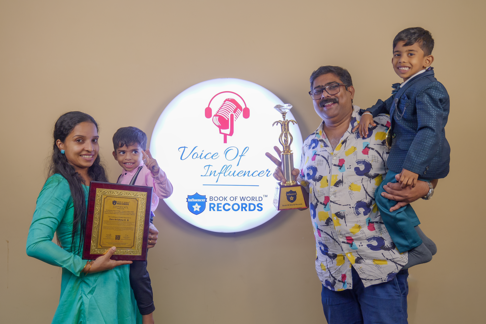 Dev Krishna K. B. — Blindfolded Piano Prodigy – Answers Indian States, Kerala Districts, Continents & National Symbols, Plays 4 Songs On Piano With Eyes Covered At 4 Years, 6 Months