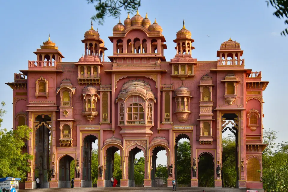 Patrika Gate, Jaipur: A Celebration Of Color, Culture, And Craftsmanship