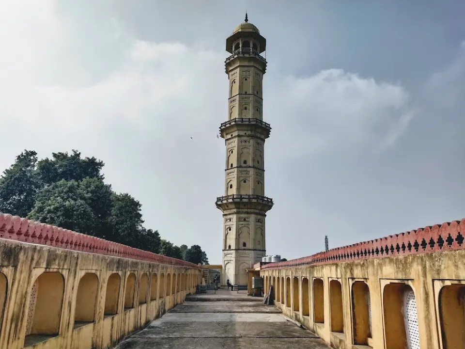 Isarlat Sargasooli Jaipur – Tower Of Pride And Victory, Historical Landmark