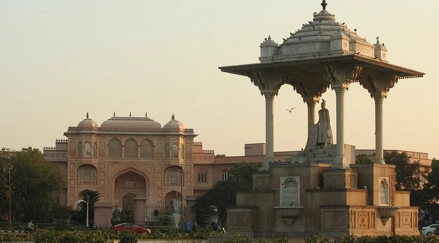 Statue Circle Jaipur – A Tribute To The Founder Maharaja Sawai Jai Singh II